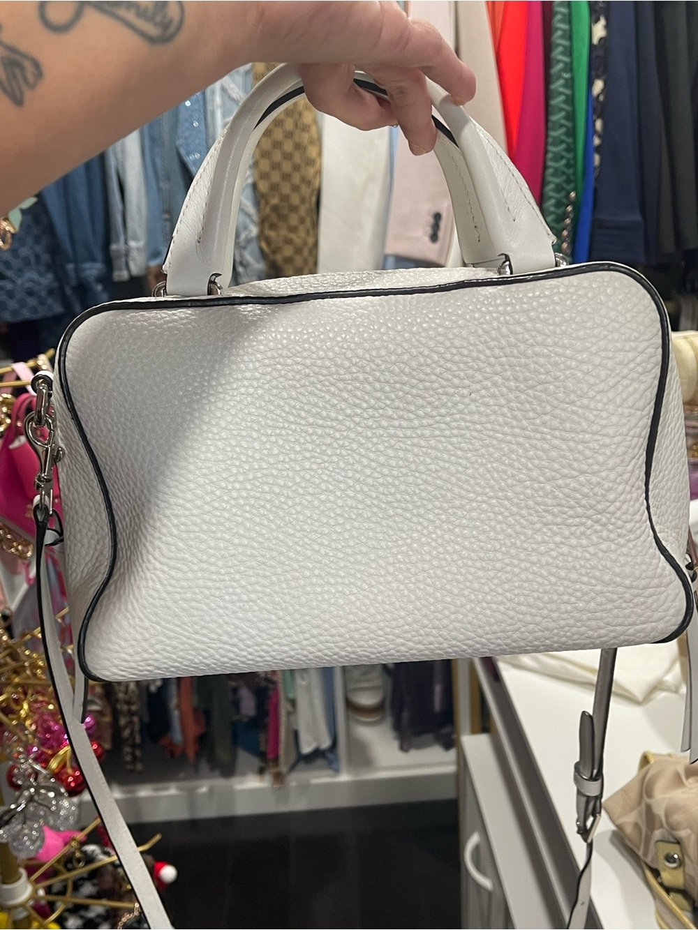 Coach White Pebbled Leather Handbag crossbody strap with Black Piping - Picture 6 of 10